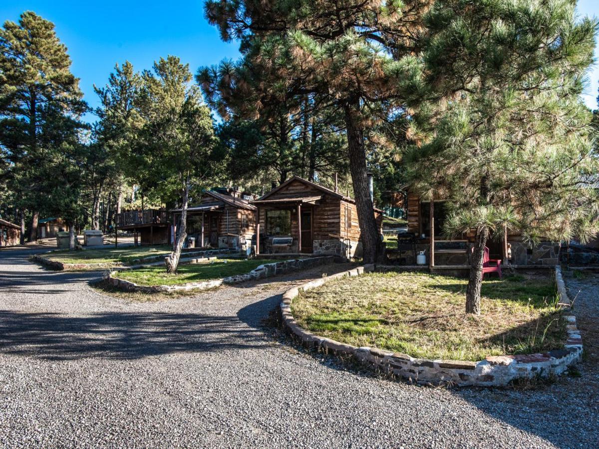 Apache Village 2, King Studio, Midtown, Sleeps 2 Ruidoso Exterior photo