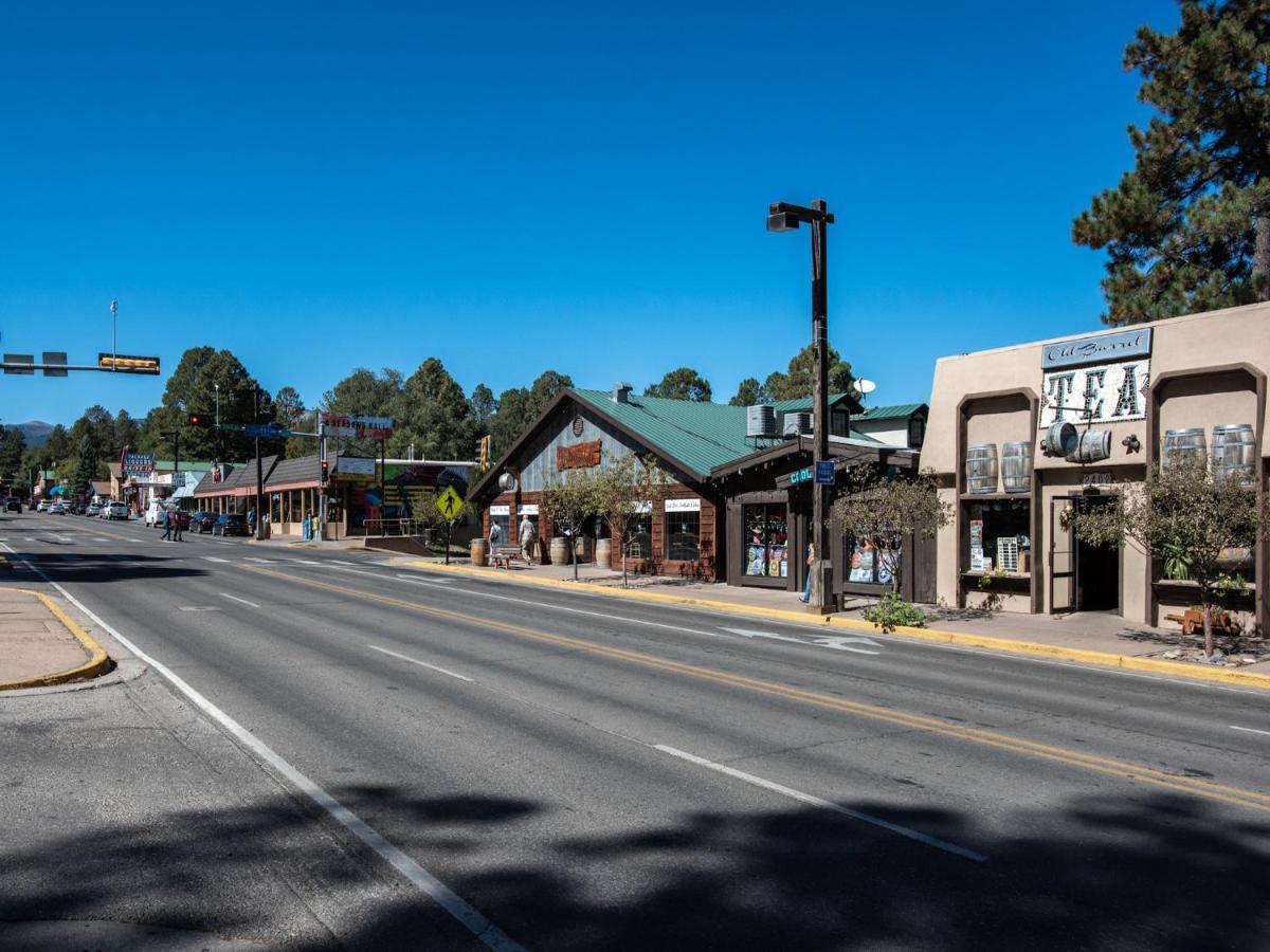 Apache Village 2, King Studio, Midtown, Sleeps 2 Ruidoso Exterior photo